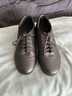 Balera kids unisex dance/ tap shoes, size 5